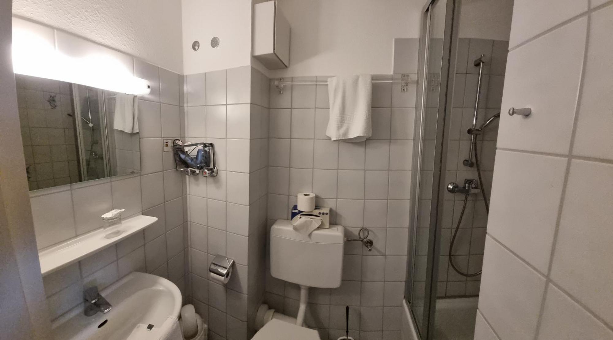 Wenningstedt-Braderup Hotel-Cafe-Lindow מראה חיצוני תמונה