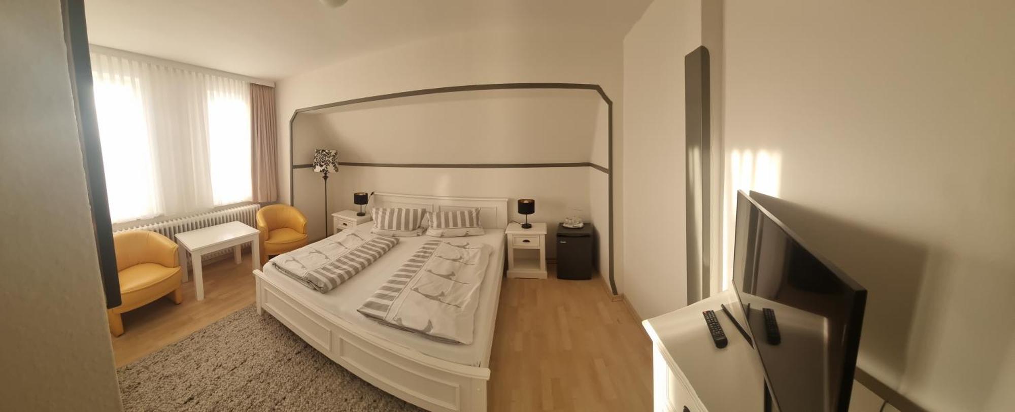 Wenningstedt-Braderup Hotel-Cafe-Lindow מראה חיצוני תמונה